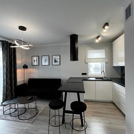 Trzy Pokoje Mieszkanie W Nowej Dzielnicy Wroclawia Apartment Bagian luar foto