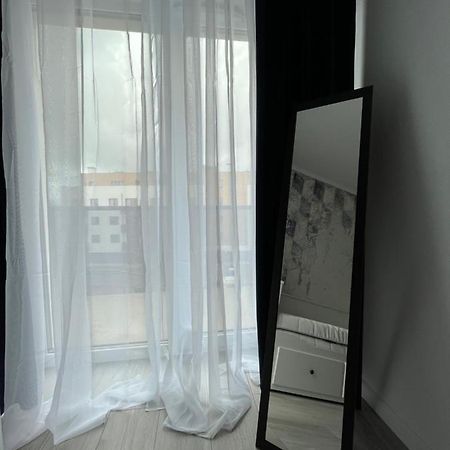 Trzy Pokoje Mieszkanie W Nowej Dzielnicy Wroclawia Apartment Bagian luar foto
